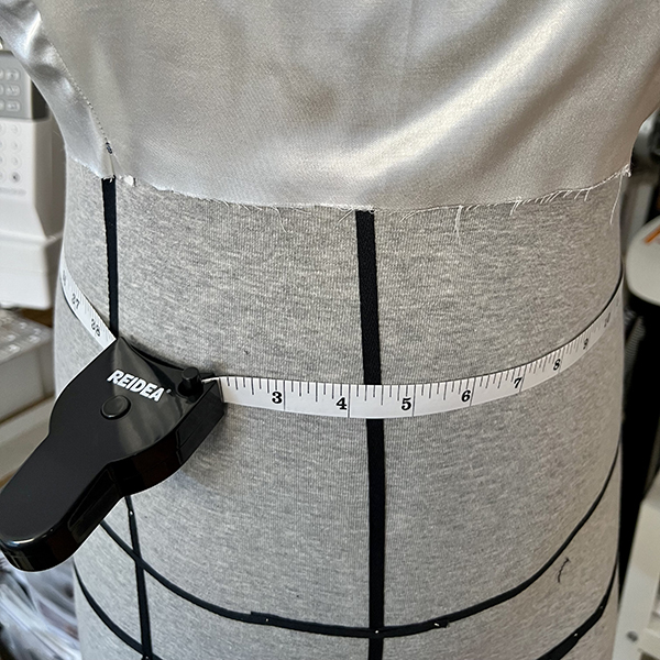 Reidea Body Tape Measure - One Handed Measuring - J Stern Designs